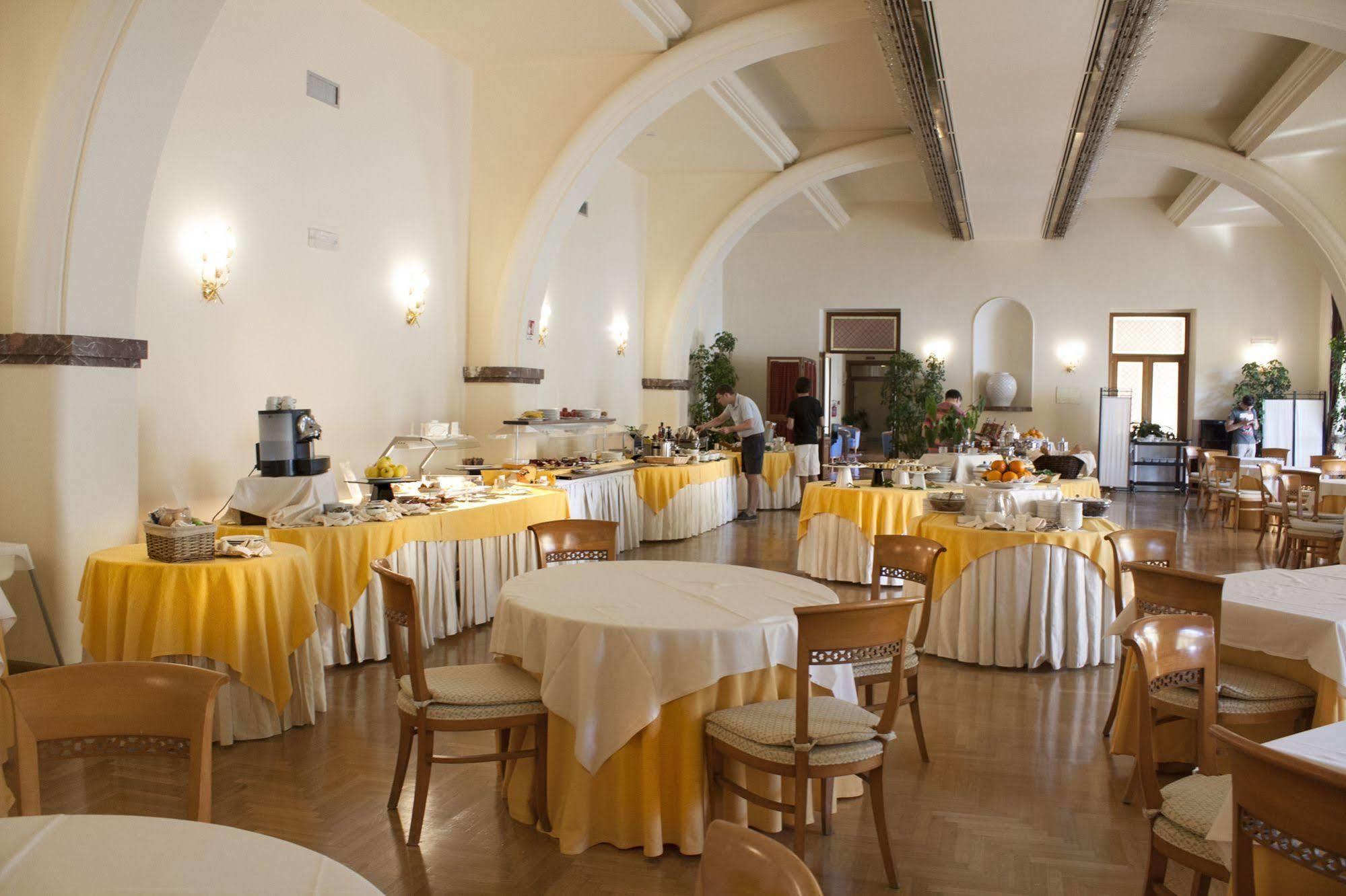Grand Hotel Miramare تاورمينا المظهر الخارجي الصورة